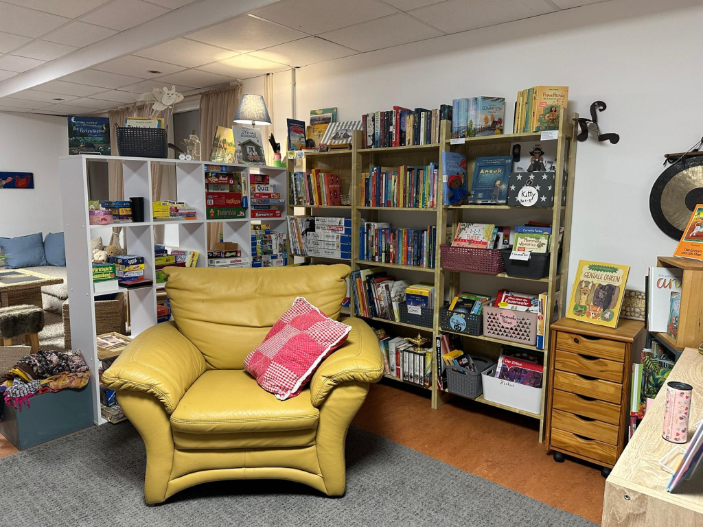 Bücherstube Lieschen zieht zum Leuchttürmchen-Club